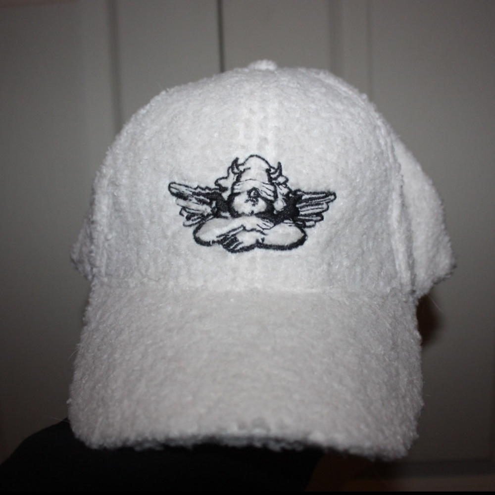 boys lie hat